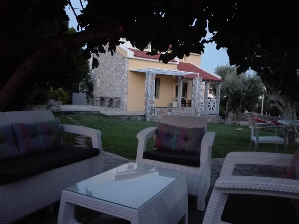 Sea Sun Aparthotel Plomari Exterior photo